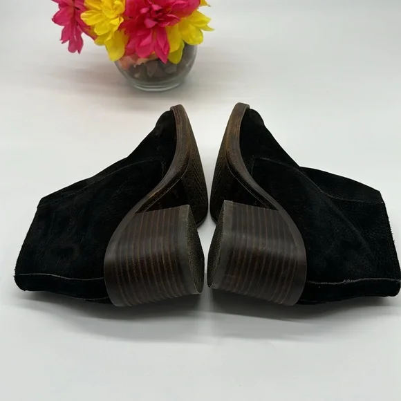 Lucky Brand Roquee Black Suede 2 zipper Ankle Bootie Size 6 BAB5897K - Picture 4 of 7
